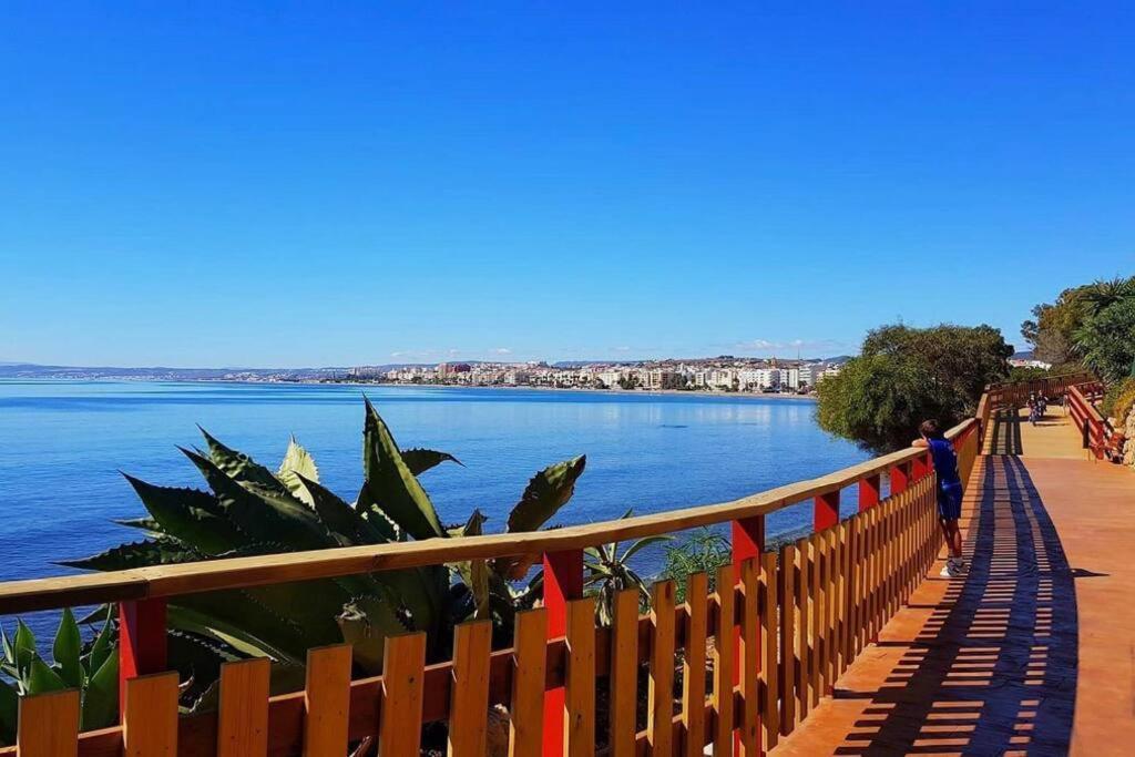 Beachfront Townhouse 埃斯特波纳 外观 照片