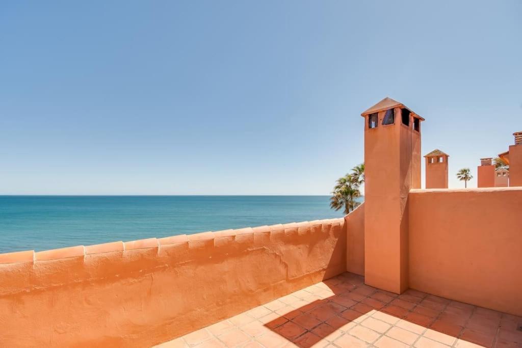 Beachfront Townhouse 埃斯特波纳 外观 照片