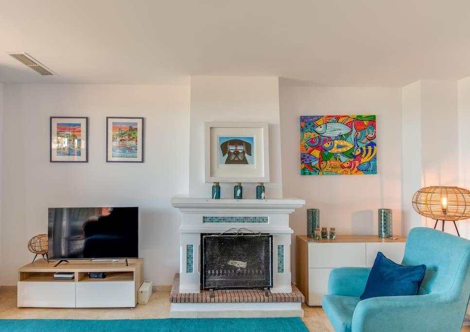 Beachfront Townhouse 埃斯特波纳 外观 照片
